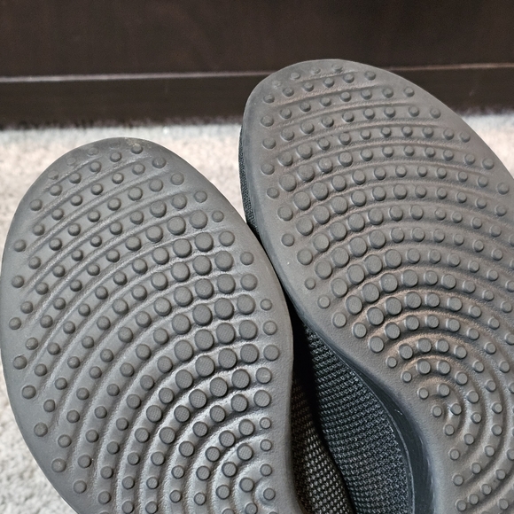 Wide Width Skechers Microburst Black Slip-On Flats (Size 8.5 W) - Picture 7 of 12